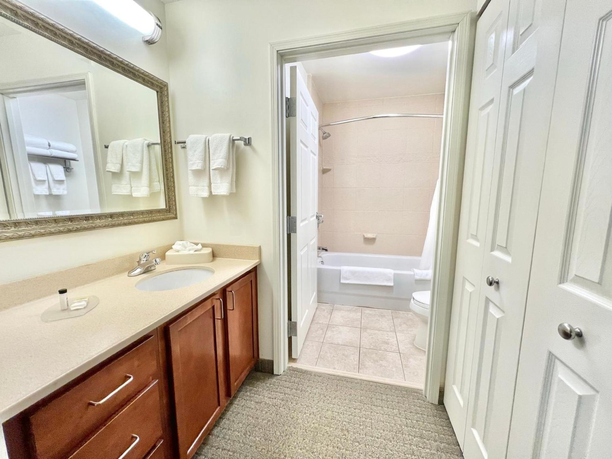 Staybridge Suites Detroit-Novi By Ihg Extérieur photo